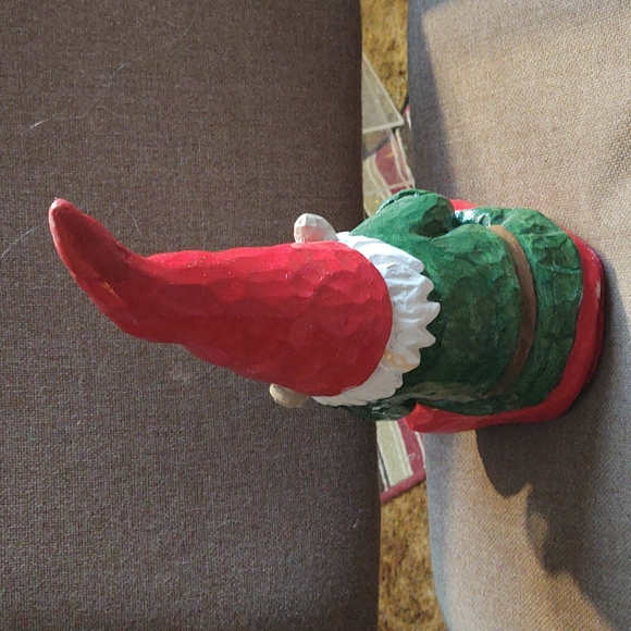 Large sitting Gnome - Picture 2 of 2